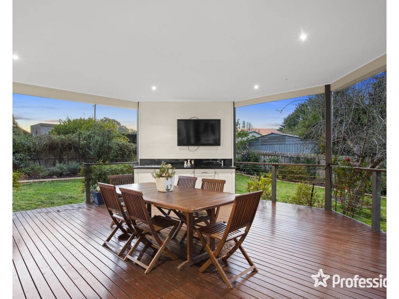165 Cardigan Road, Mooroolbark VIC 3138