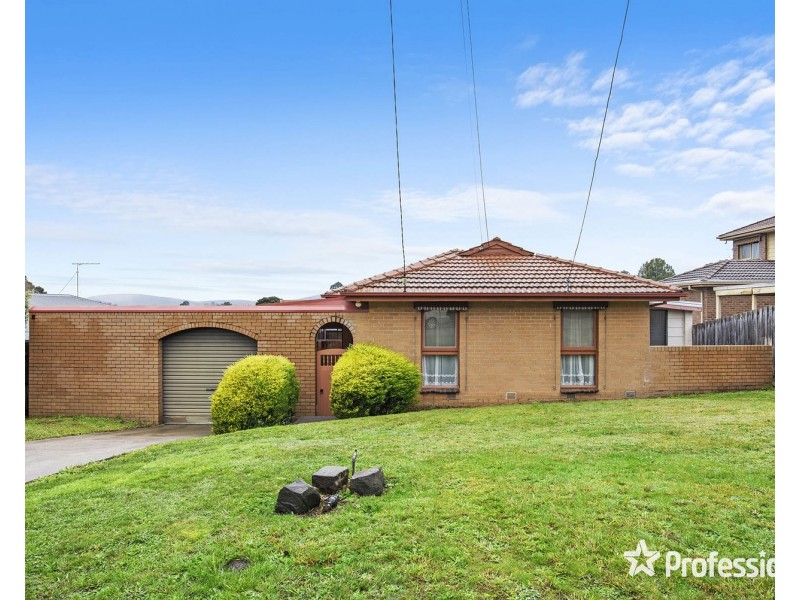38 Clubpoint Drive, Chirnside Park VIC 3116