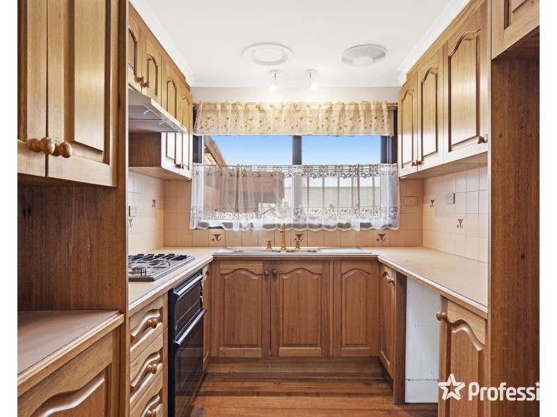 38 Clubpoint Drive, Chirnside Park VIC 3116