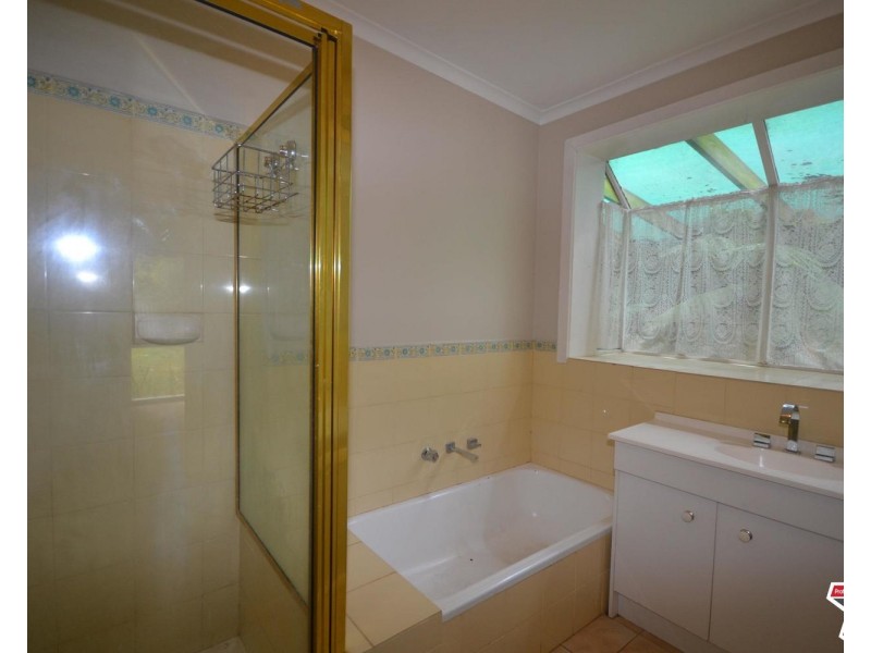 16 Tiffany Court, Montrose VIC 3765