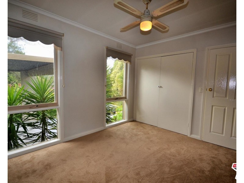 16 Tiffany Court, Montrose VIC 3765