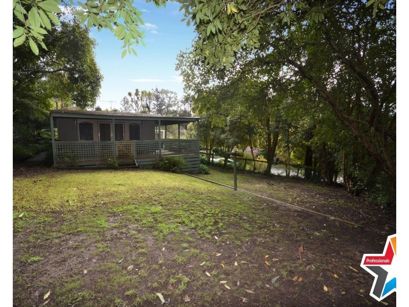 16 Tiffany Court, Montrose VIC 3765