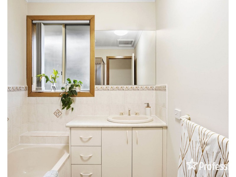 2/79 Taylor Road, Mooroolbark VIC 3138