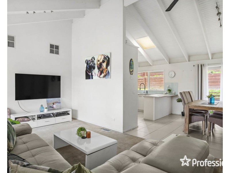 14 Landara Court, Mooroolbark VIC 3138