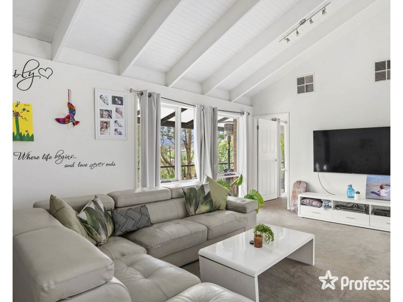 14 Landara Court, Mooroolbark VIC 3138