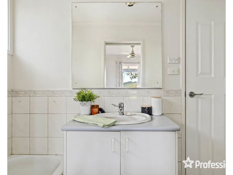 14 Landara Court, Mooroolbark VIC 3138