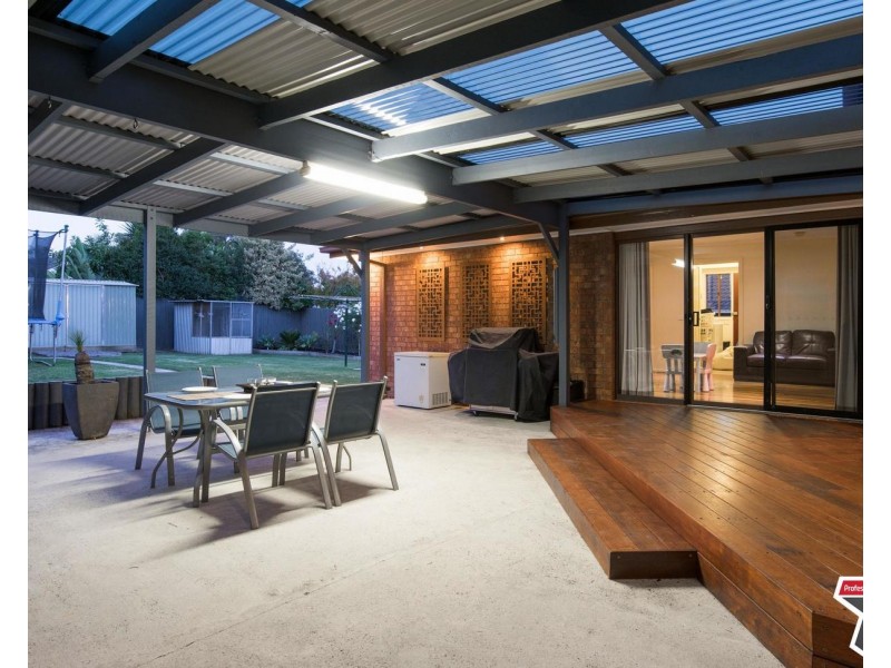 40 Azarow Circuit, Croydon South VIC 3136