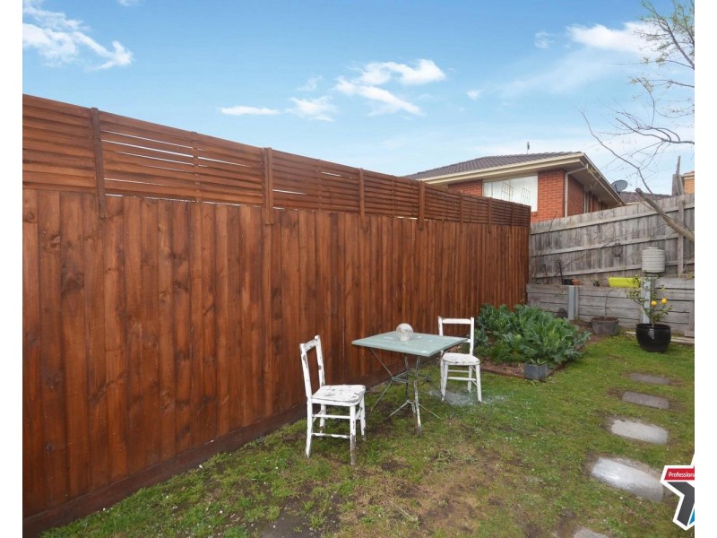 2/16 Stuart Road, Lilydale VIC 3140