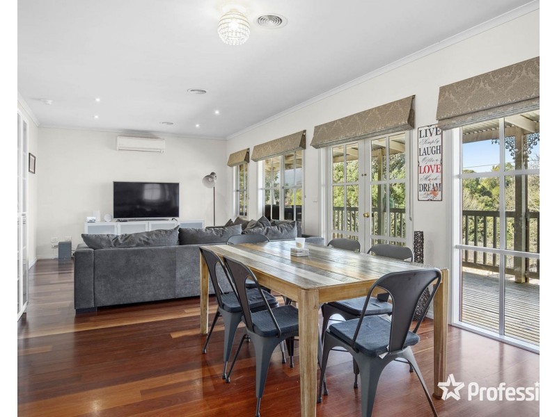 20 Masefield Avenue, Mooroolbark VIC 3138