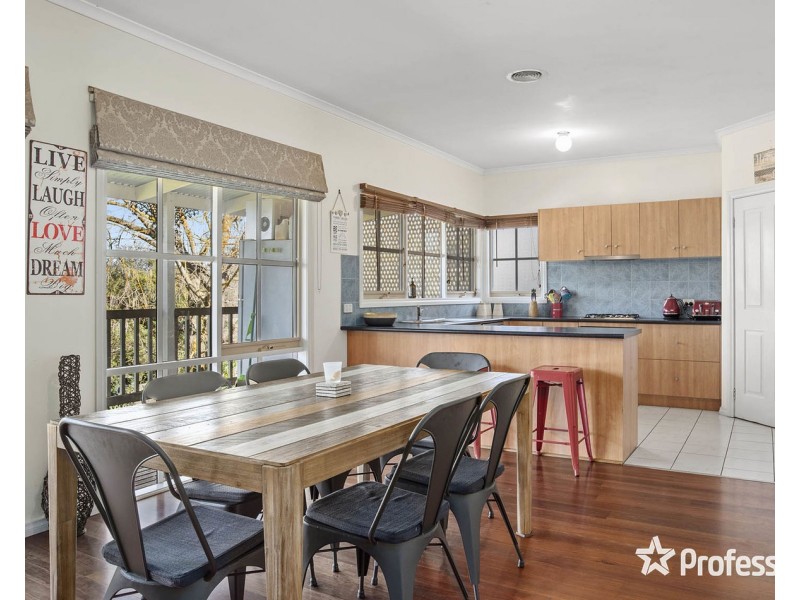 20 Masefield Avenue, Mooroolbark VIC 3138