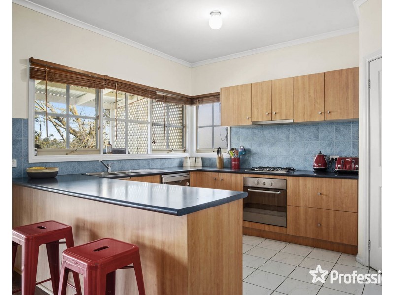 20 Masefield Avenue, Mooroolbark VIC 3138