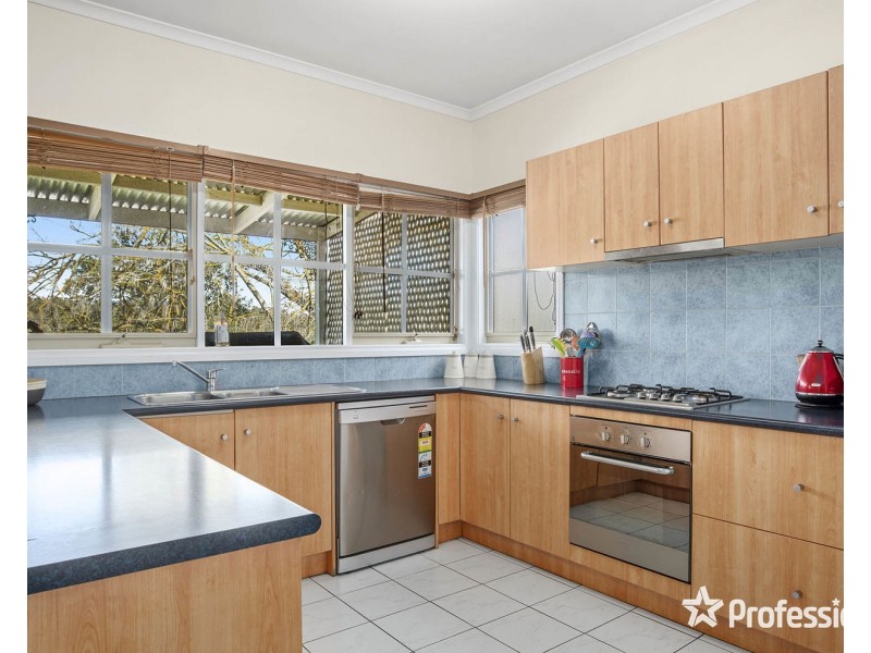 20 Masefield Avenue, Mooroolbark VIC 3138