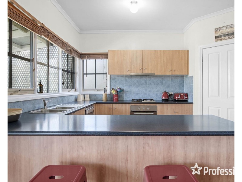 20 Masefield Avenue, Mooroolbark VIC 3138