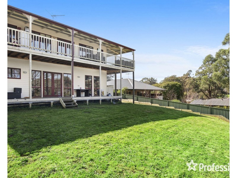 20 Masefield Avenue, Mooroolbark VIC 3138