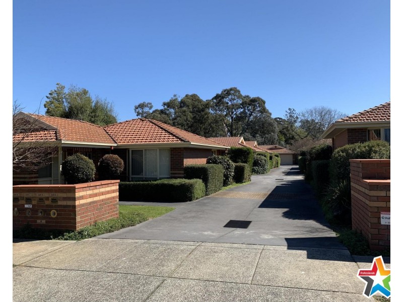 4/6 Devenish Avenue, Montrose VIC 3765