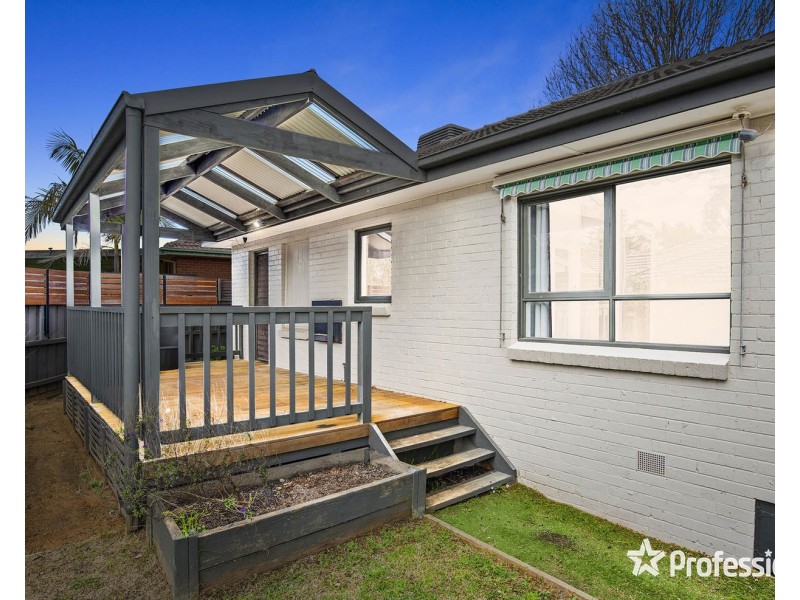 43 Dryden Concourse, Mooroolbark VIC 3138