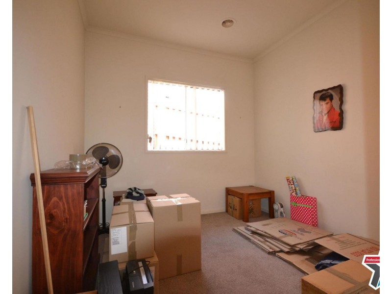 8/27 Canterbury Road, Montrose VIC 3765