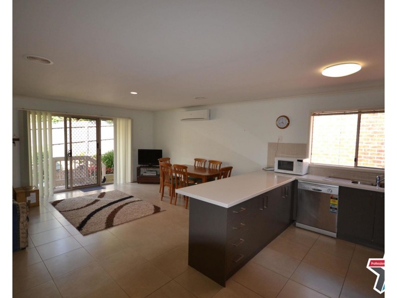 8/27 Canterbury Road, Montrose VIC 3765