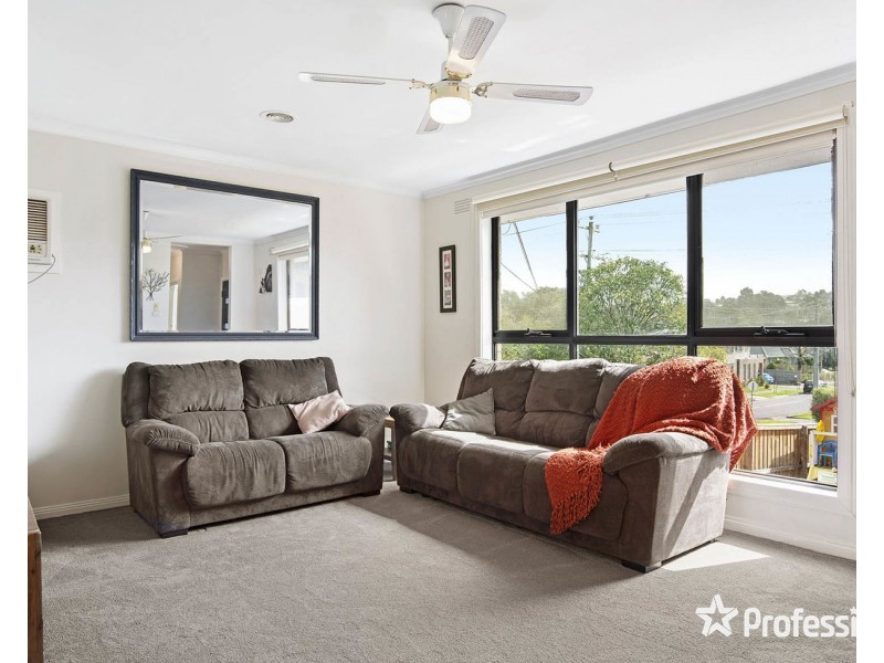 50 Cardigan Road, Mooroolbark VIC 3138