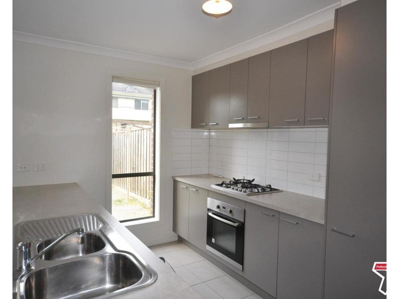 25 Spriggs Drive, Croydon VIC 3136