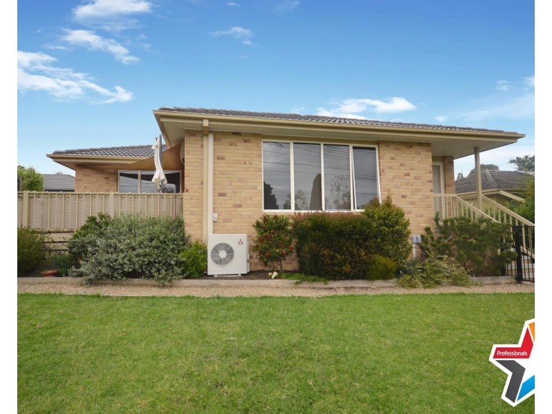 38  Cardigan Road, Mooroolbark VIC 3138