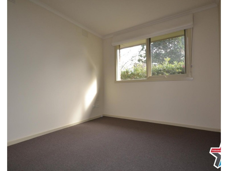 7 Landstrom Quadrant, Kilsyth VIC 3137