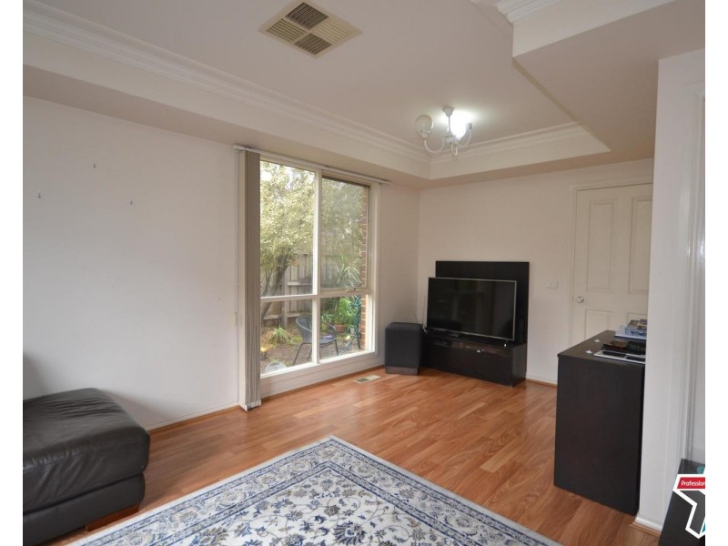 8/2-4 Station Street, Mooroolbark VIC 3138