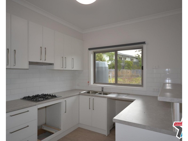 4 Reska Place, Mooroolbark VIC 3138