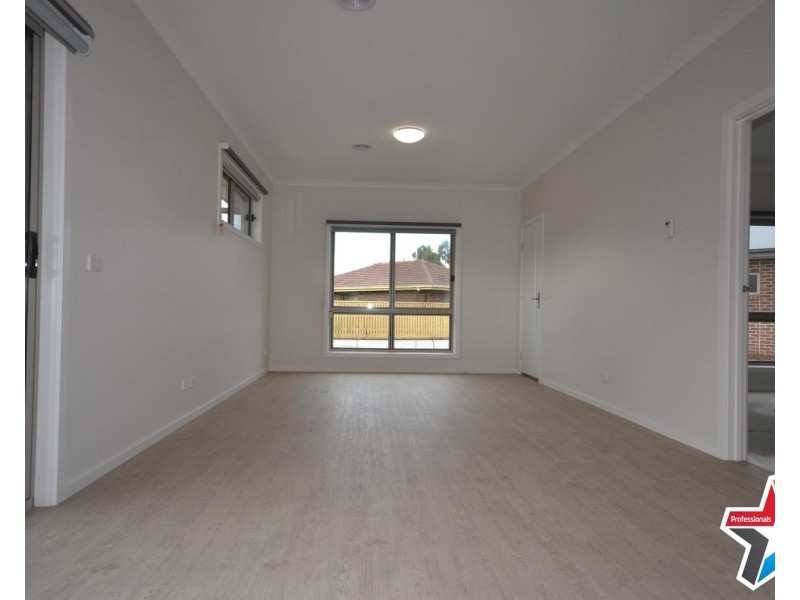 4 Reska Place, Mooroolbark VIC 3138