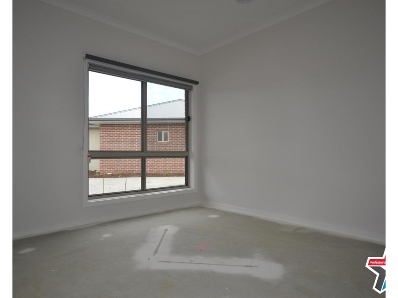 4 Reska Place, Mooroolbark VIC 3138