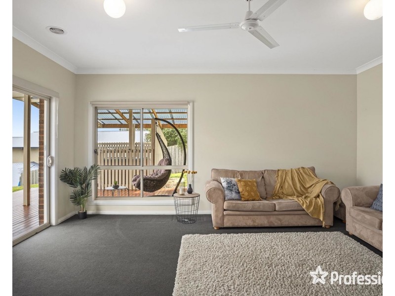 24 Summit Road, Lilydale VIC 3140