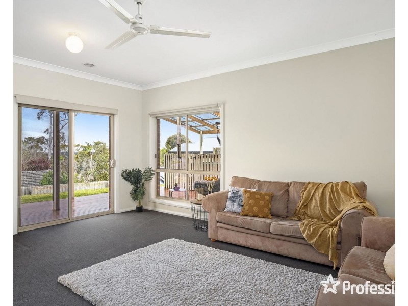 24 Summit Road, Lilydale VIC 3140