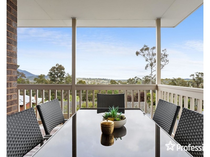 24 Summit Road, Lilydale VIC 3140