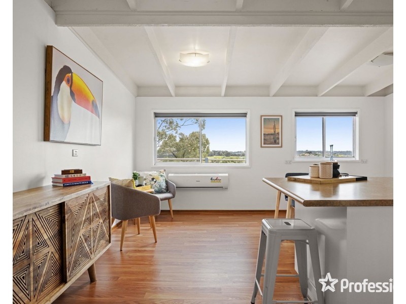 27 Edward Road, Chirnside Park VIC 3116