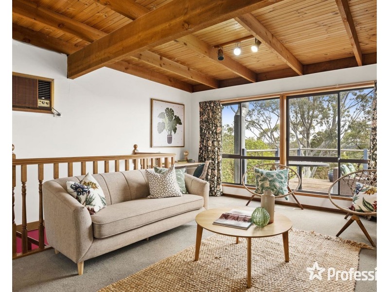 27 Edward Road, Chirnside Park VIC 3116