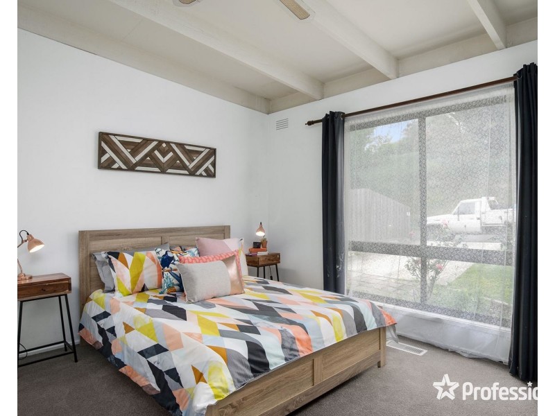 27 Edward Road, Chirnside Park VIC 3116