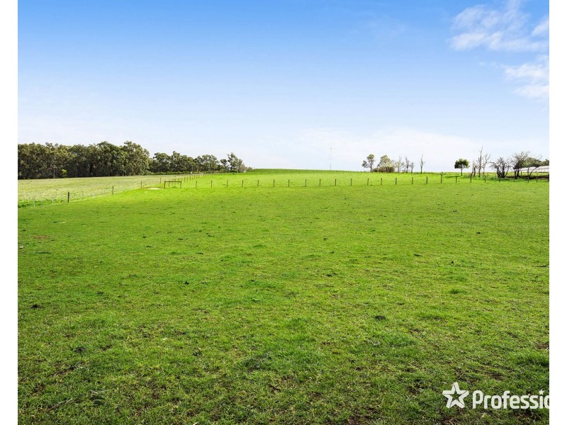 59 Spring Road, Silvan VIC 3795