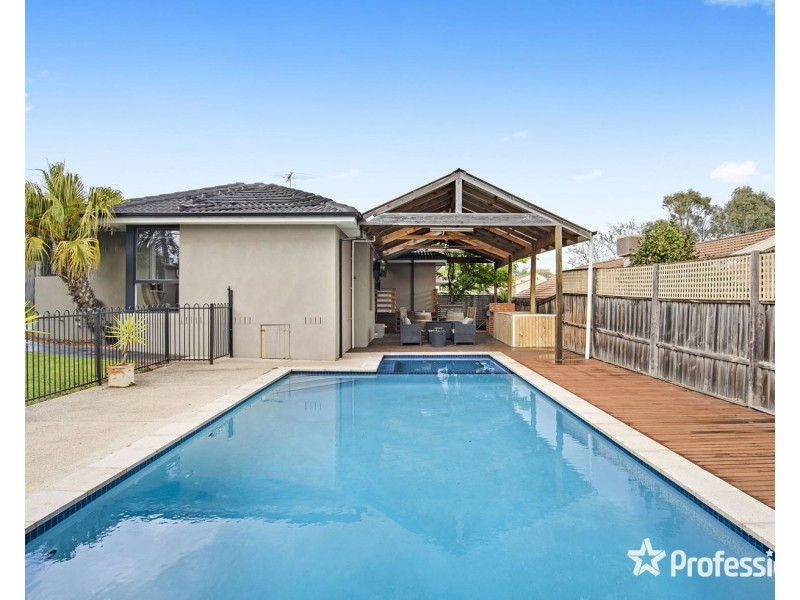 3 Partridge Way, Mooroolbark VIC 3138