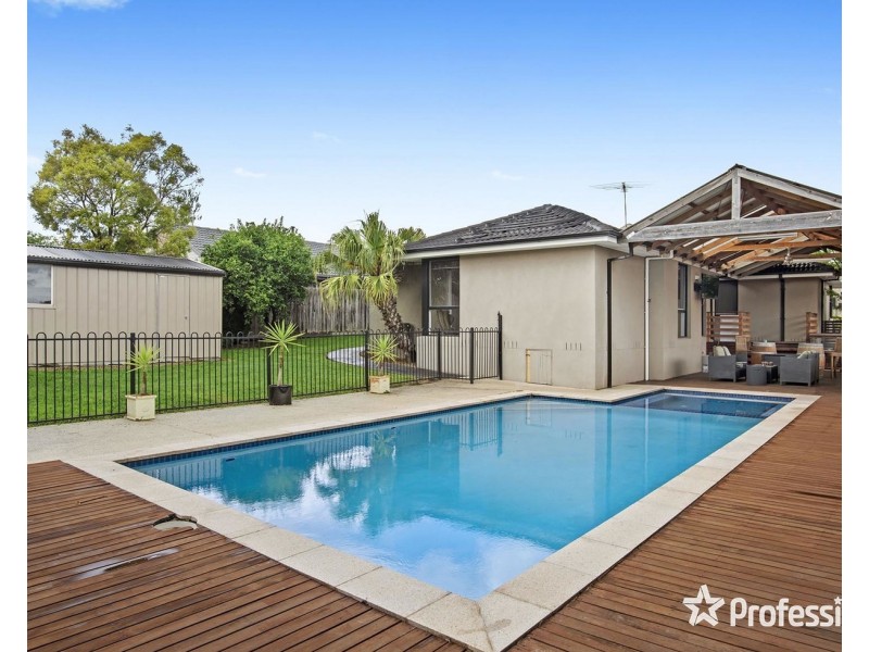 3 Partridge Way, Mooroolbark VIC 3138