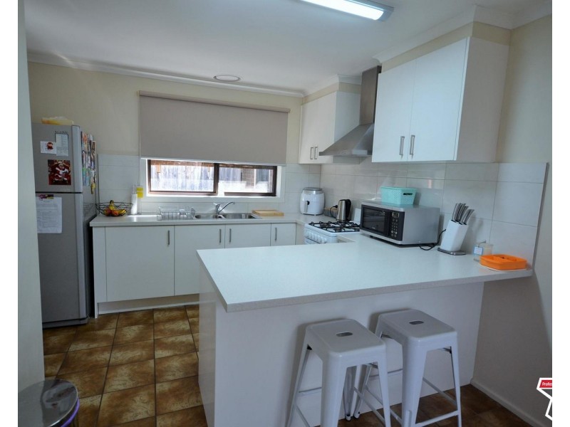 4/4 Starcross Avenue, Croydon VIC 3136