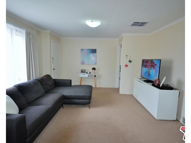 4/4 Starcross Avenue, Croydon VIC 3136