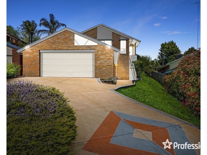 9 Highleigh Court, Mooroolbark VIC 3138