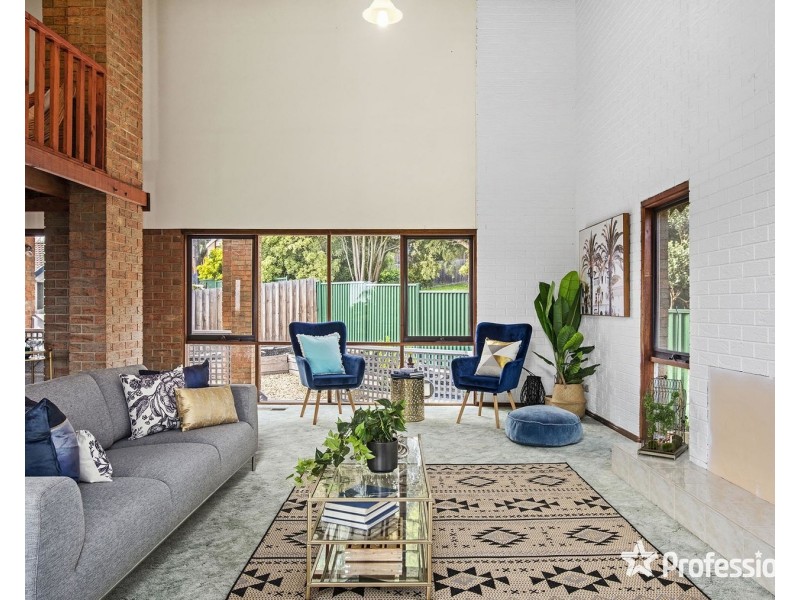 9 Highleigh Court, Mooroolbark VIC 3138