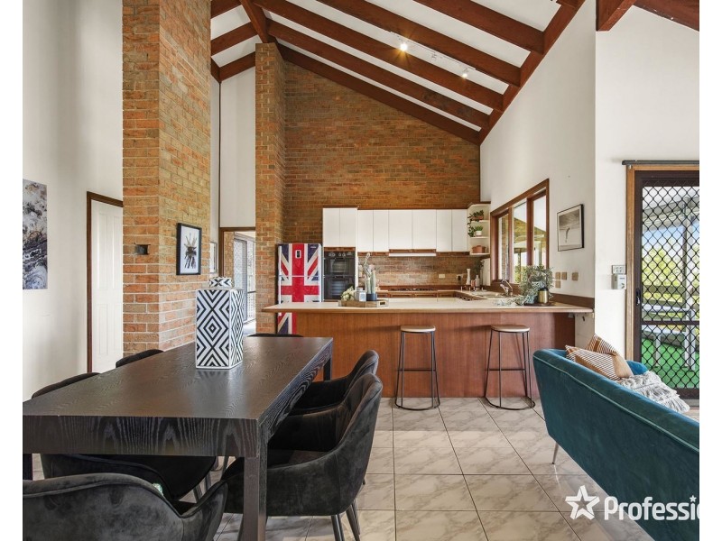 9 Highleigh Court, Mooroolbark VIC 3138