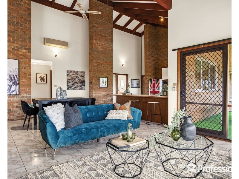 9 Highleigh Court, Mooroolbark VIC 3138