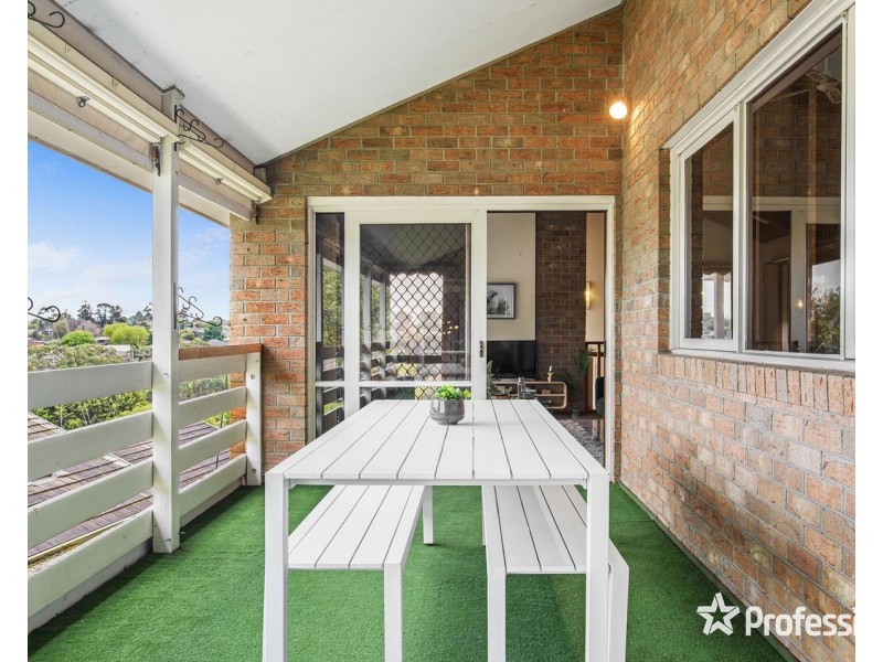 9 Highleigh Court, Mooroolbark VIC 3138