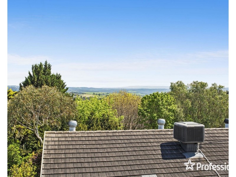 9 Highleigh Court, Mooroolbark VIC 3138