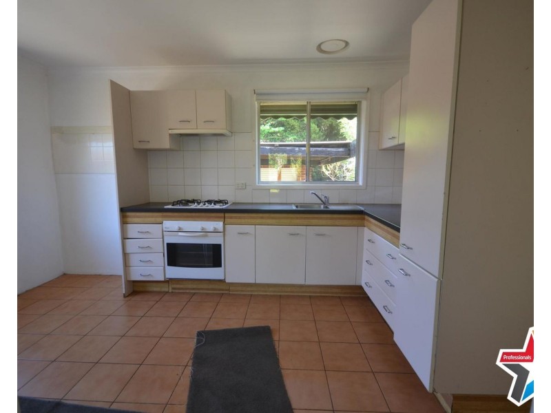 14 Croydondale Road, Mooroolbark VIC 3138