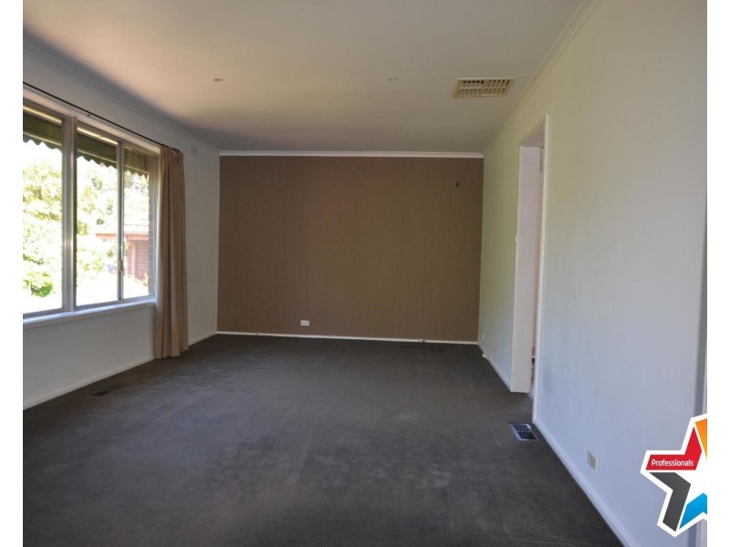 14 Croydondale Road, Mooroolbark VIC 3138