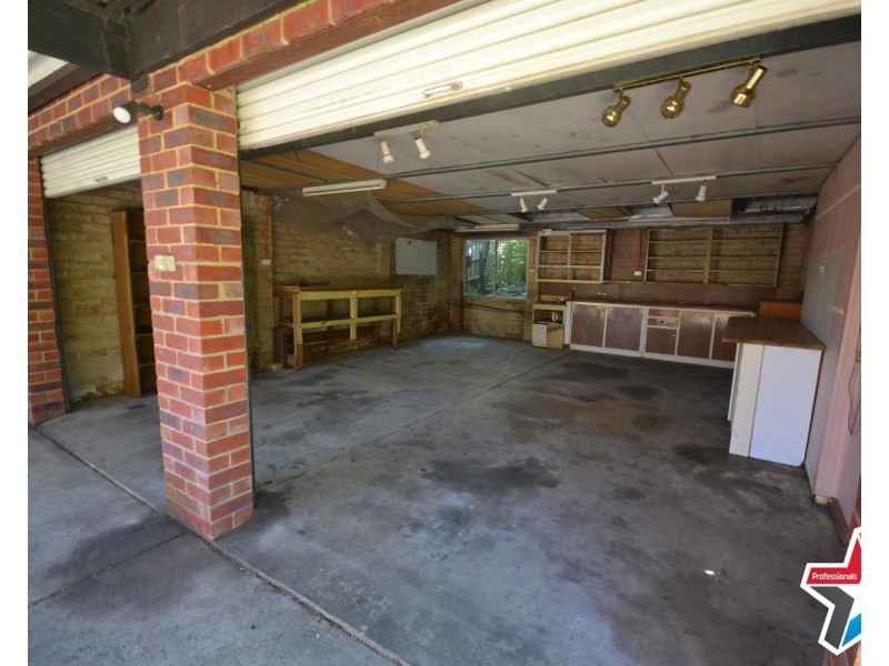 14 Croydondale Road, Mooroolbark VIC 3138